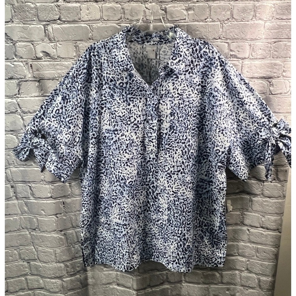 Chico's No-Iron Chic Stretch Top Women 4 XXL Blue Leopard NWT Grommet Tie Blouse